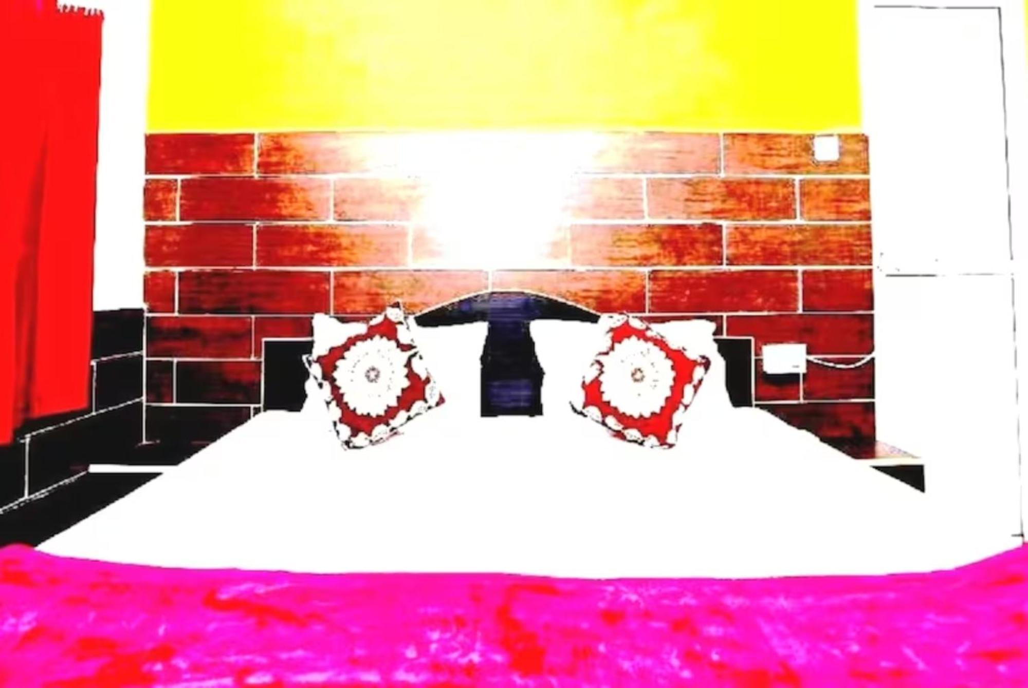 Hotel New Ashiyana Palace Near Ganga Ghat And Vishwanath Temple 2*